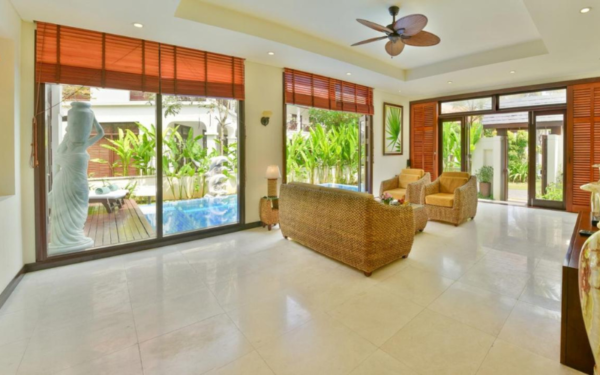 Biệt thự Villa Furama hướng vườn