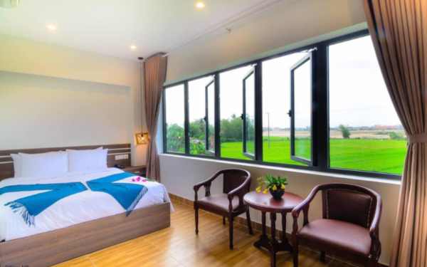 Gateway Villa bao quanh bởi đồng lúa xanh mát