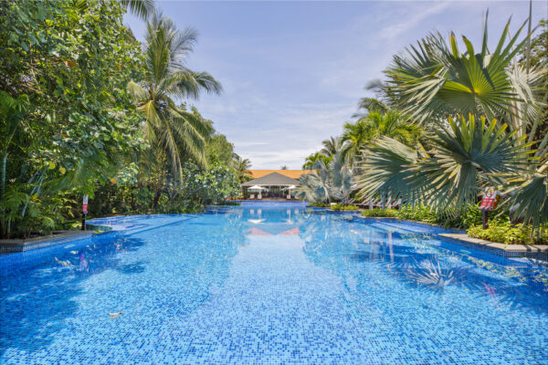 Bể bơi vô cực ở Abogo Villa Sea View Spa Da Nang.