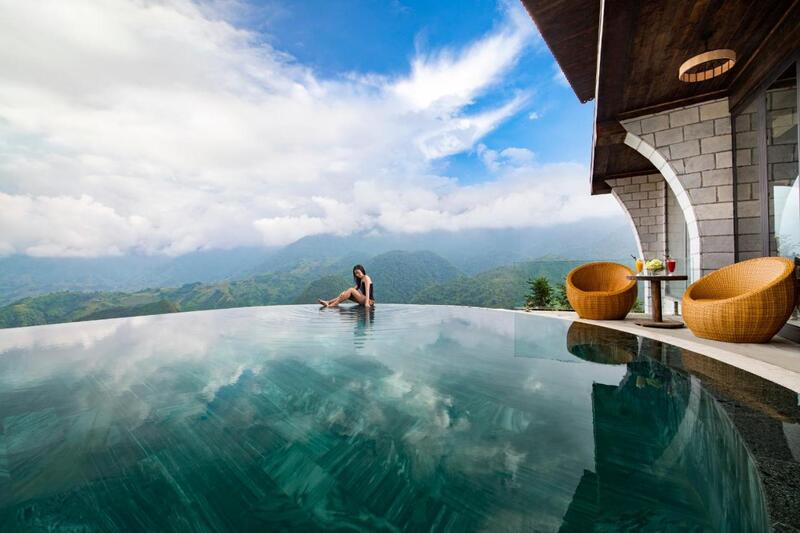 Resort Cát Cát Hill Sapa có bể bơi vô cực rất lớn